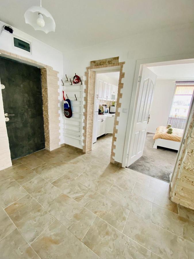 Apartament Tiron In Centru Orasului Hura-Humora Exteriér fotografie